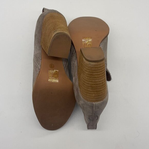 Jeffrey Campbell Rosalee Women’s Ankle Booties – Size 7 – Light Taupe Suede - Picture 10 of 14